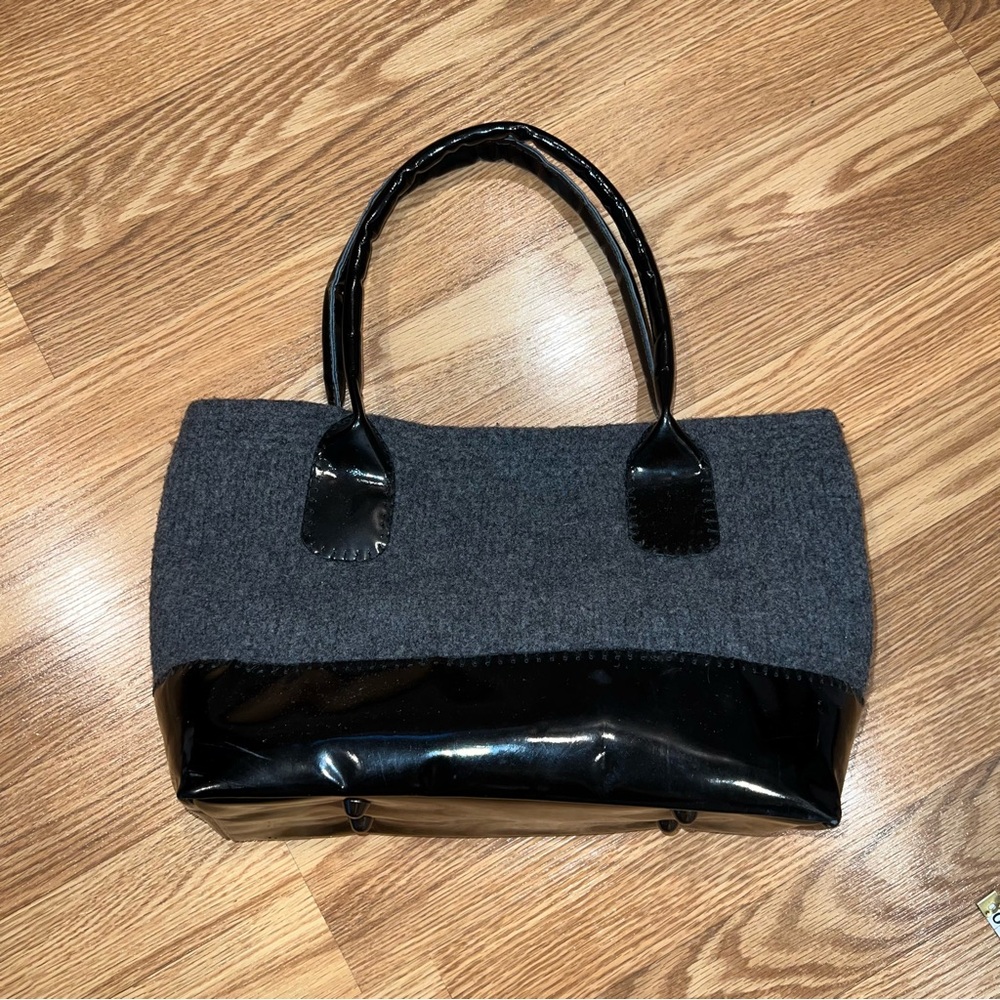 Sarah Oliver Handbag Tote Gray Felted‎ wool and black patent leather